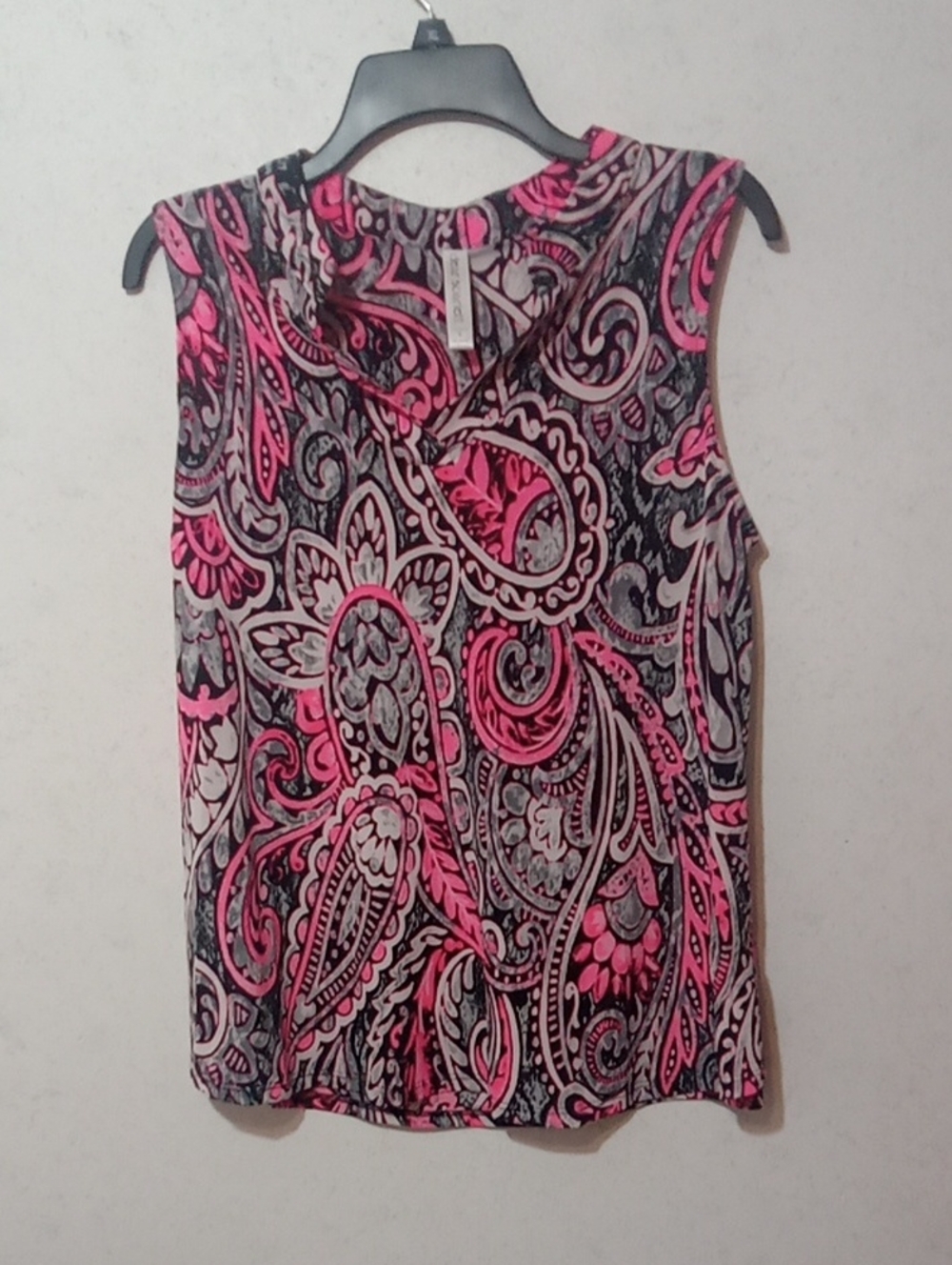 Dear Scarlett Pink and Black Paisley Sleeveless Camisole